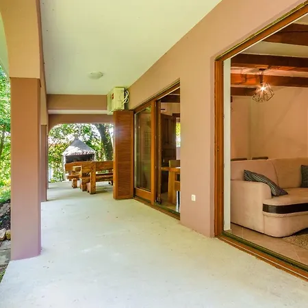 Dubravac דירה טריבאלי